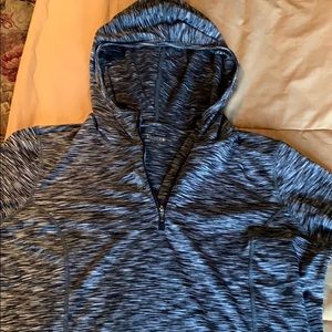Reebok Woman’s XL Long Sleeve Running shirt. NWOT